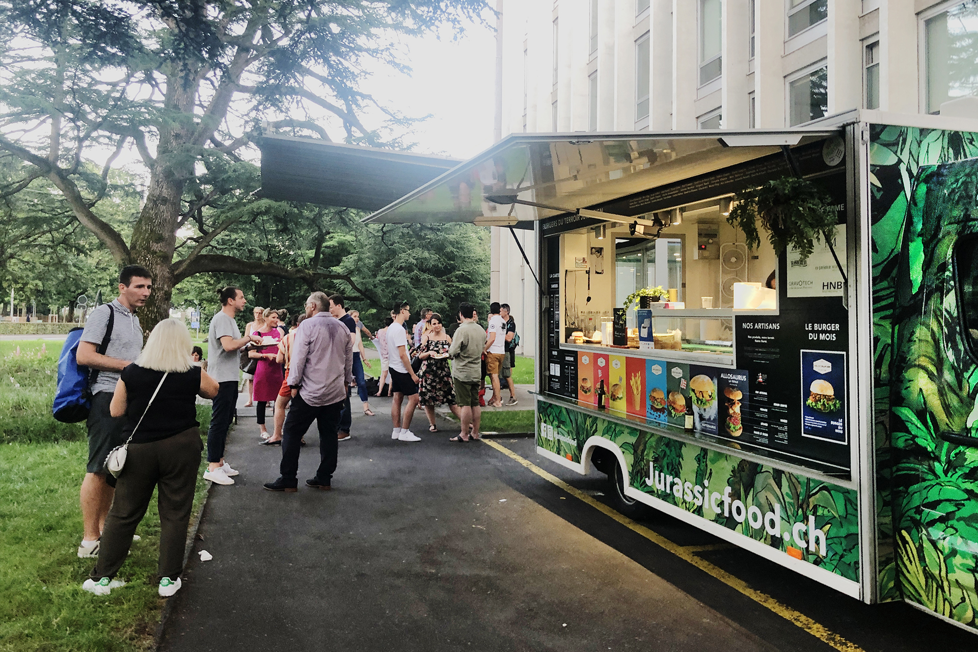 Le food truck Jurassic Food en événement